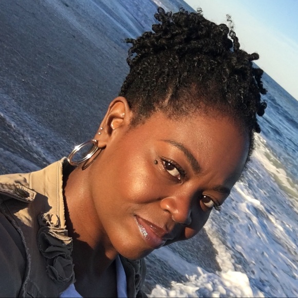 Meet your Posher, Chanta - Picture 1 of 2